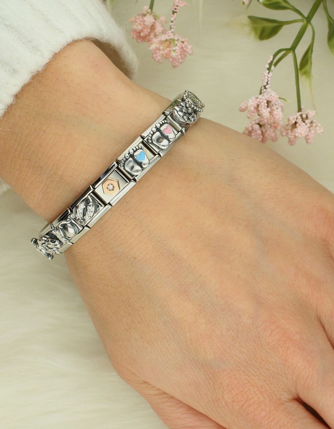 Nomination Link srebro 925 zawieszka charms Stópki z różowym sercem 330204 31.png